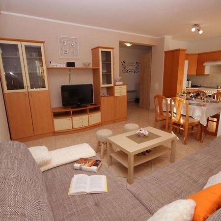 Apartment Ely Rabac Buitenkant foto