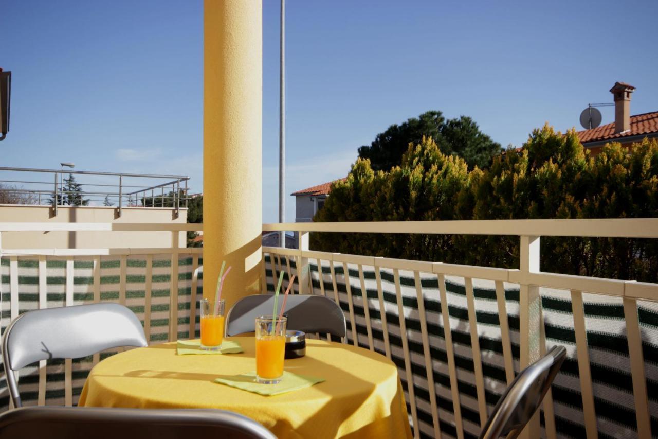 Apartment Ely Rabac Buitenkant foto