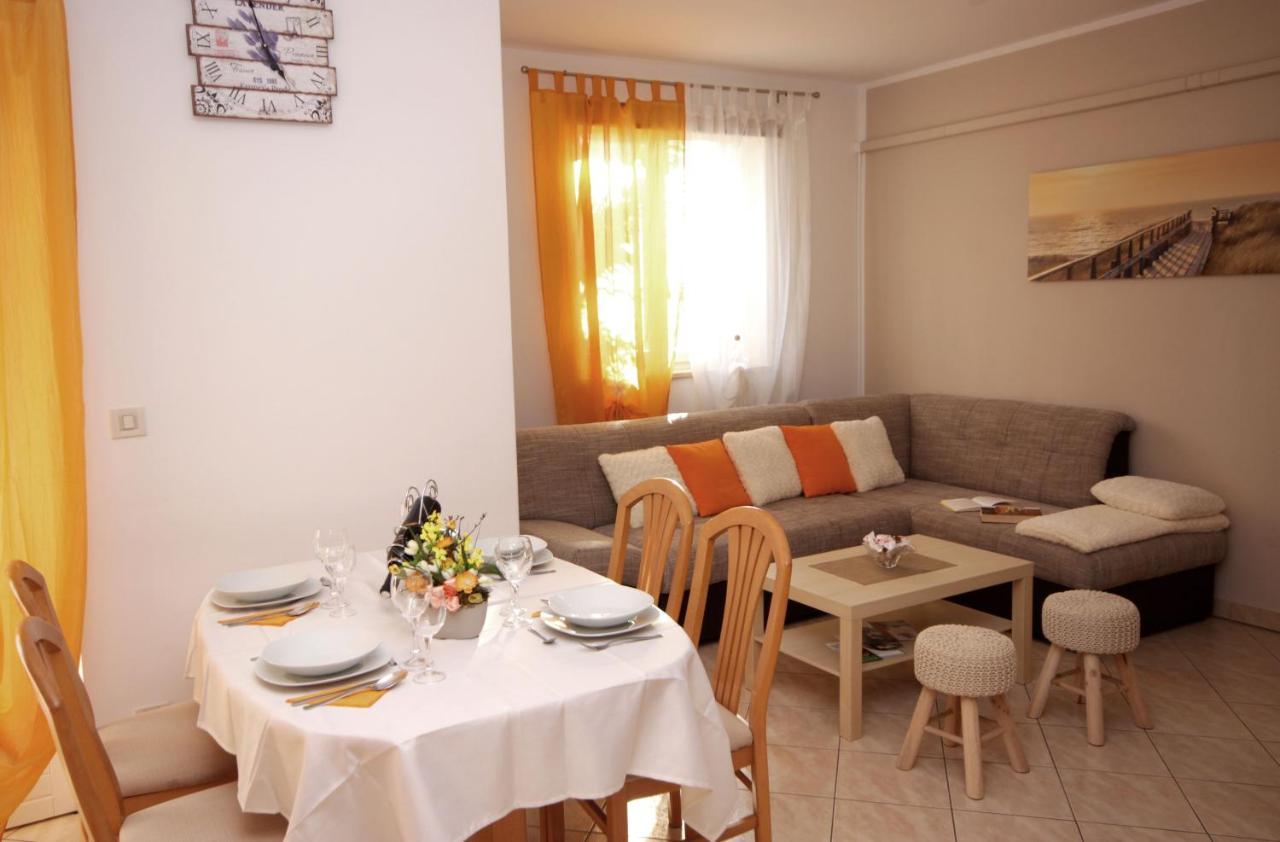 Apartment Ely Rabac Buitenkant foto